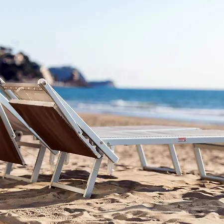 Eden Alaxi 3* Alassio