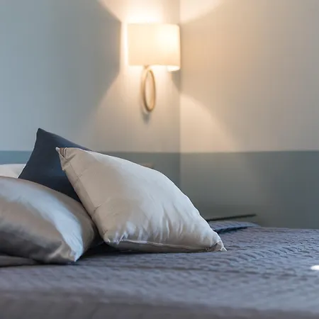 ホテル Eden Alaxi 3*