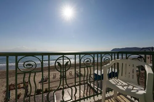 Eden Alaxi Отель 3*