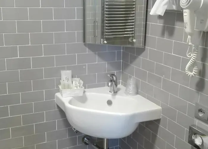 Eden Alaxi Отель