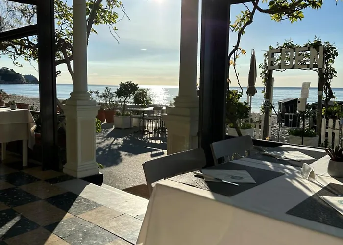 Отель Eden Alaxi 3*