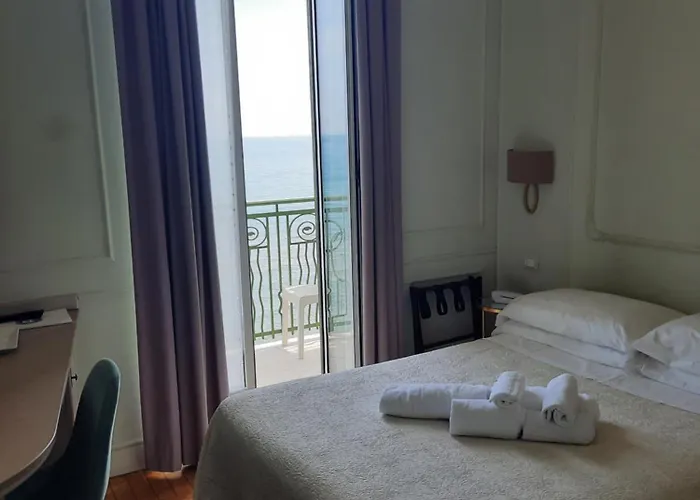 Отель Eden Alaxi Алассио