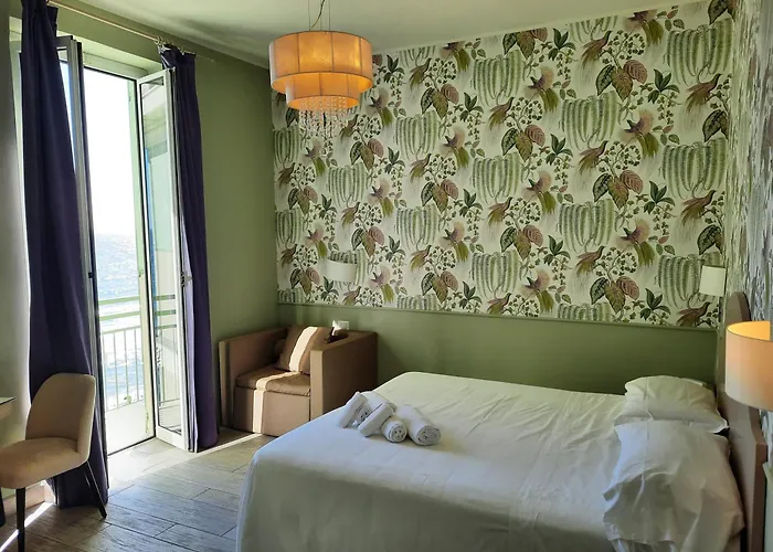 Отель Eden Alaxi Алассио