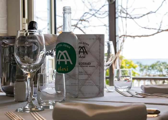 Отель Eden Alaxi 3*