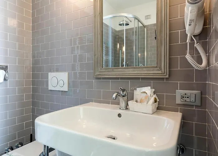 Отель Eden Alaxi 3*