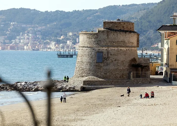 Отель Eden Alaxi 3*