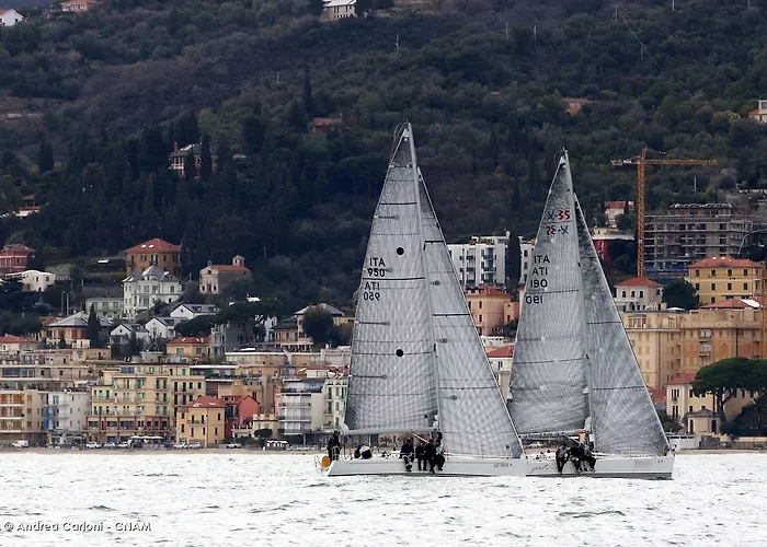 Отель Eden Alaxi Алассио